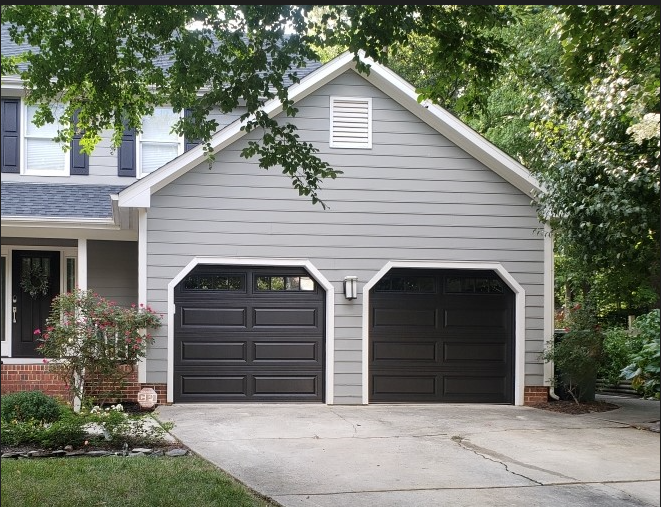 Your Guide to Garage Doors in Des Moines: Choosing, Maintaining, and Upgrading